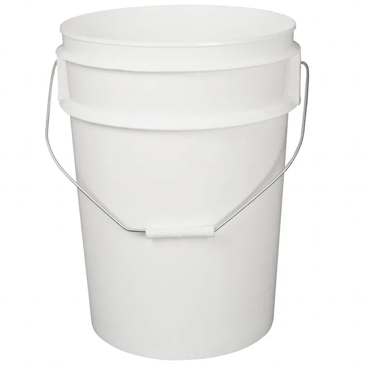 Pail Polypropylene with Lid and Metal Handle, White, 20lt